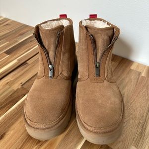 Ugg Women's Neumel Platform Zip Boot
